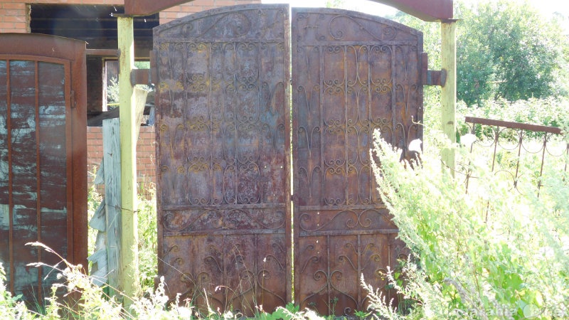 Продам: Старинные  кованные  ворота