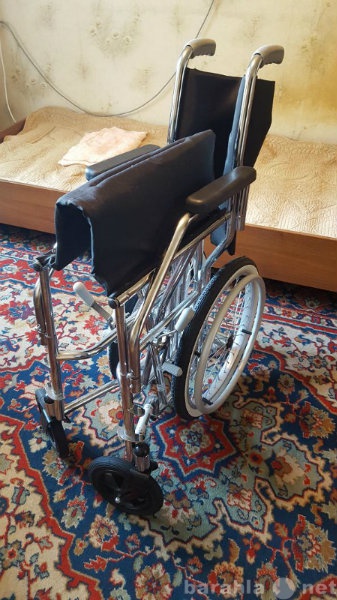 Продам: Инвалидное кресло - коляска облегченное