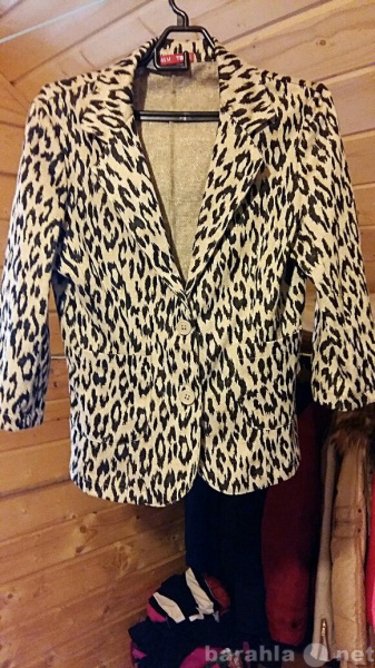 Продам: Леопардовый пиджак 44размер