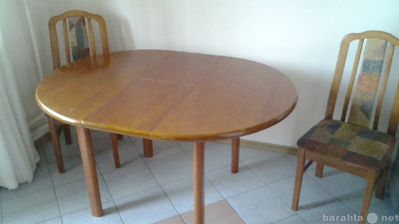 Продам: стол и стулья