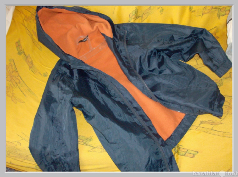 Продам: куртка с капюш на рост 116-122 на флисе