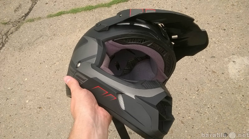 Продам: кроссовый шлем