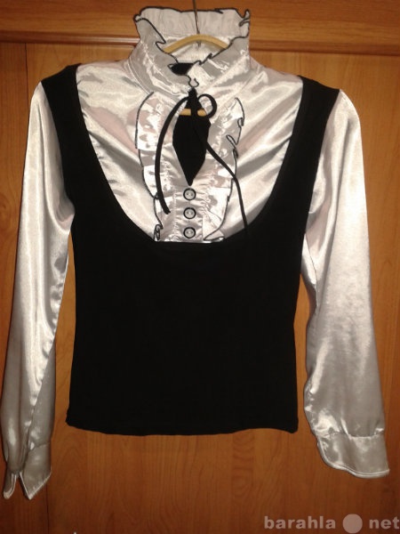 Продам: блузка стрейчевая