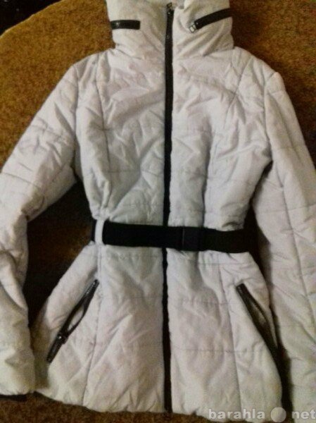Продам: Женская  осенняя куртка