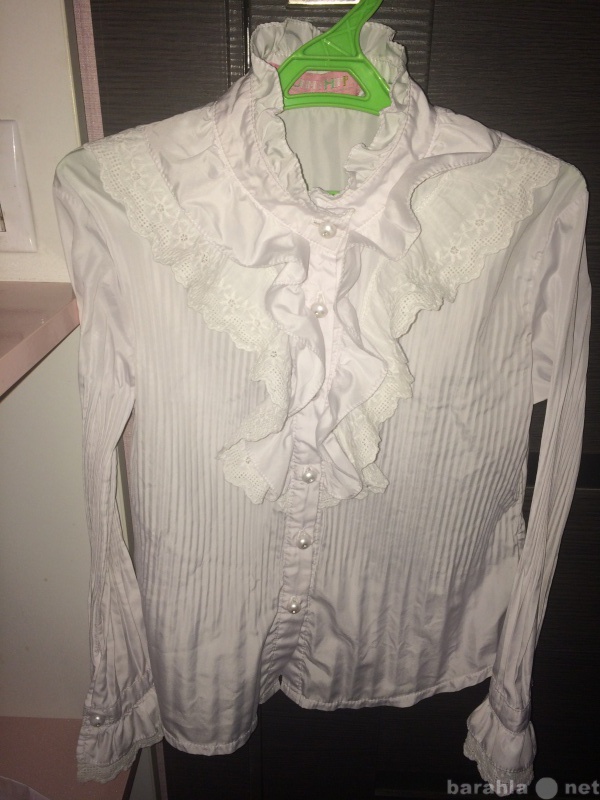 Продам: блузка для девочки c длинным рукавом
