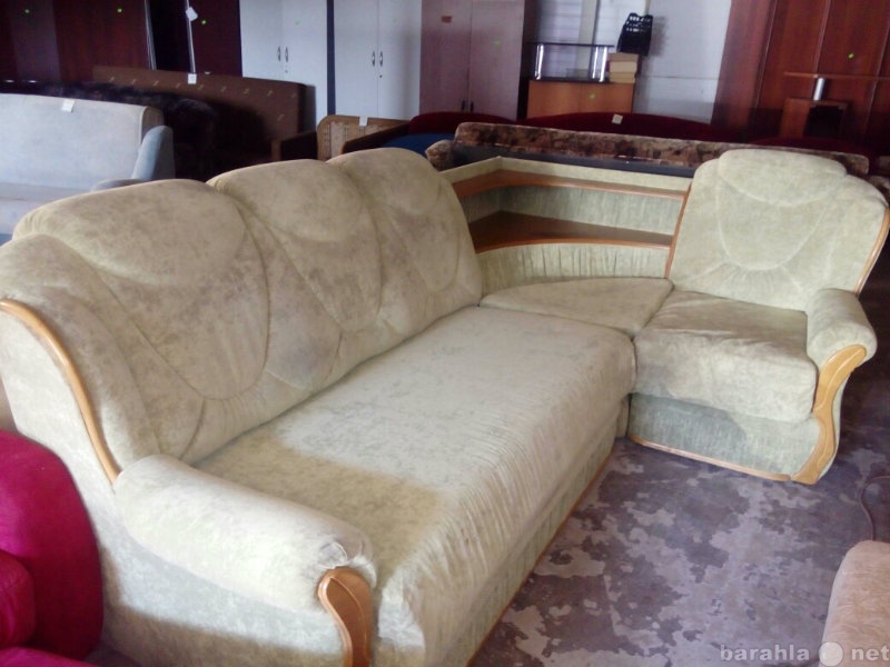 Продам: угловой диван бу с полками