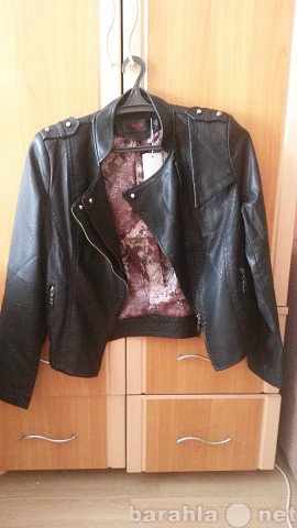Продам: Женская куртка из искусственной кожи