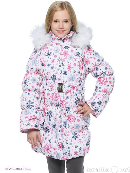 Продам: Новое зимнее пальто Снежинки 146 и 158
