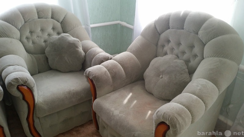 Продам: Мягкий уголок (диван и  кресла)