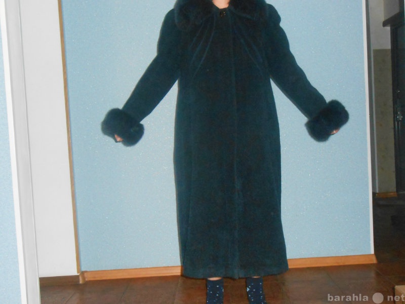 Продам: Пальто жен. зимнее темно-синее р.52-54