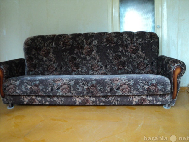 Продам: диван-книжка  и два кресла