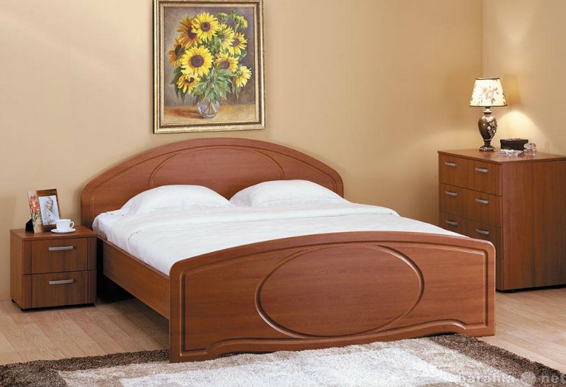 Продам: Кровать с классическим дизайном