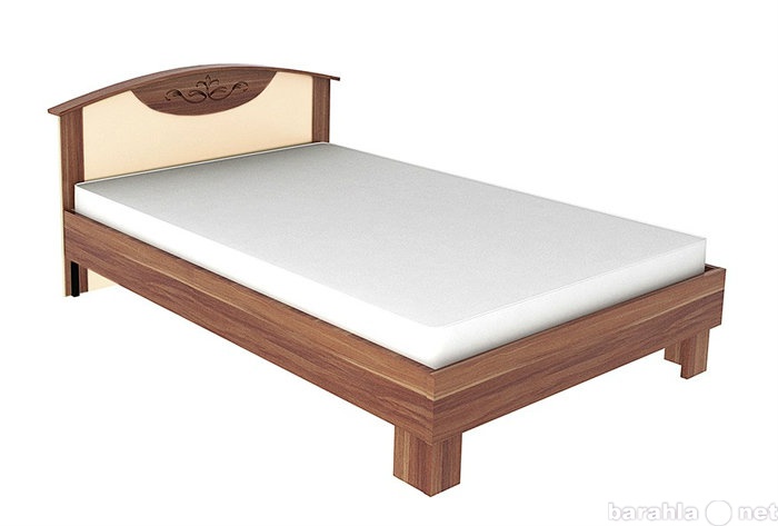 Продам: Удобная кровать с оригинальной спинкой