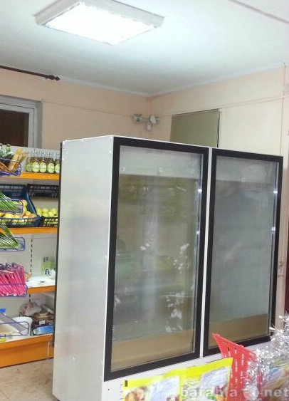 Продам: Холодильные шкафы и витрина