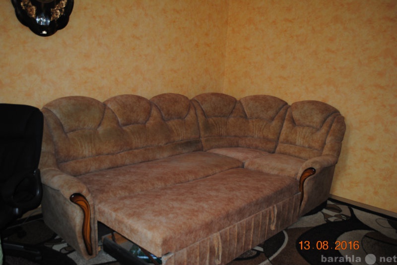 Продам: диван-кровать угловой б/у