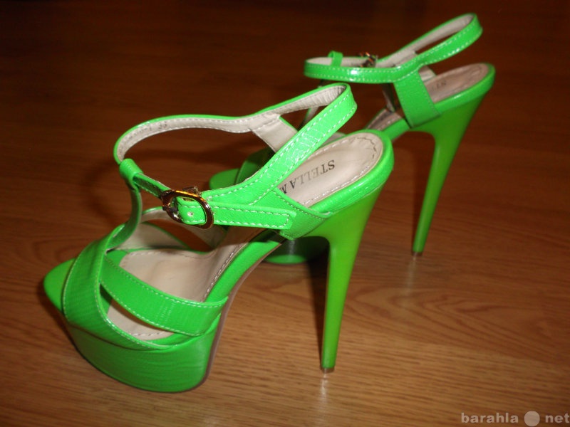 Продам: Босоножки женские зелёные высокий каблук