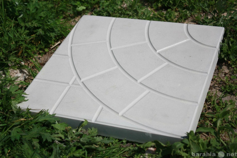 Продам: Тротуарная плитка бетонная 300х300
