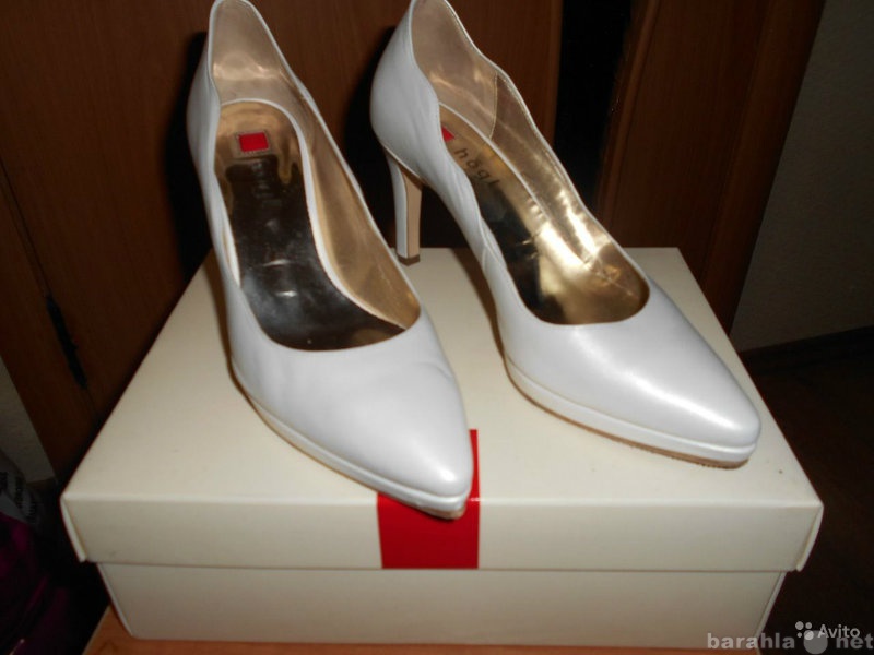Продам: Туфли белые 38 размер