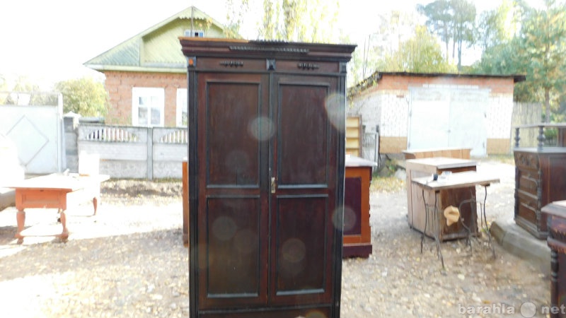 Продам: Старинный  платянной  шкаф