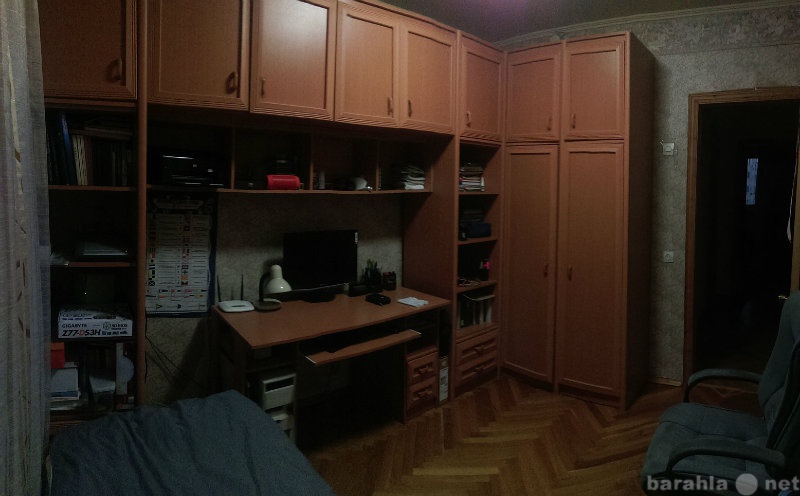 Продам: СТенка и стол в детскую комнату