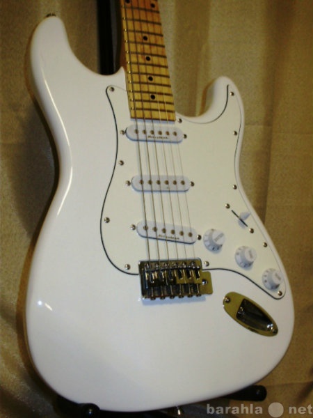 Продам: Fender Custom Shop Stratocaster Arctic W