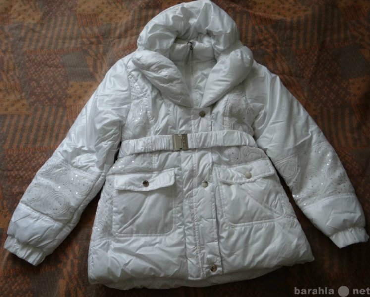 Продам: Зимняя куртка на девочку, 158см, белая