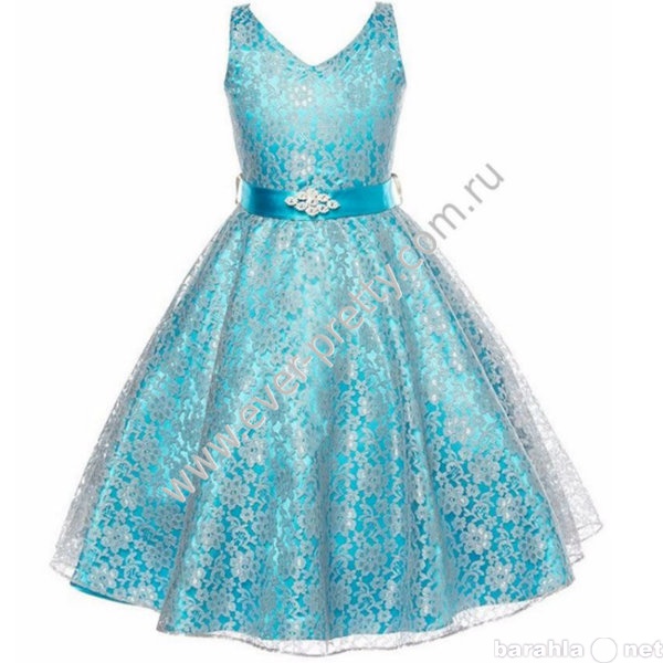 Продам: Детское платье голубое из кружева