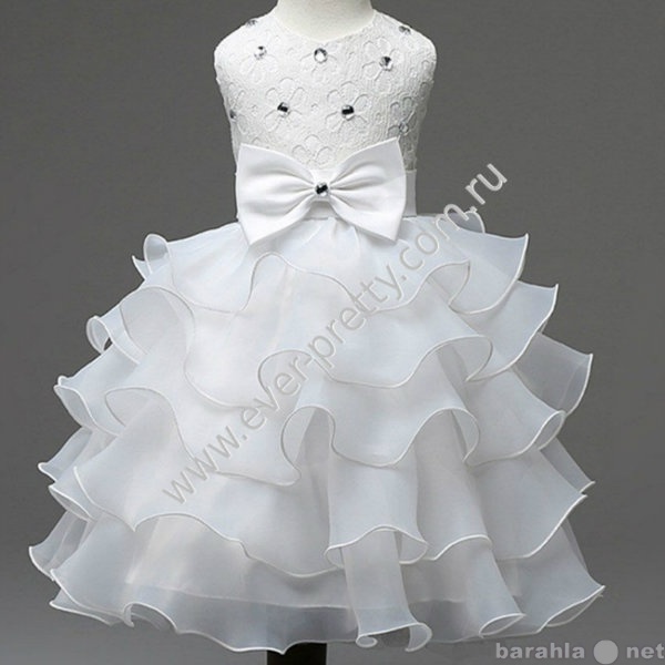 Продам: Детское платье белое многослойное