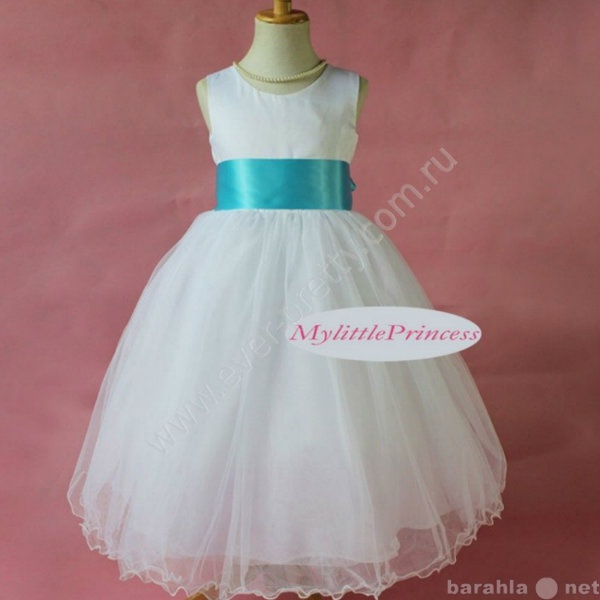 Продам: Детское платье белое бальное