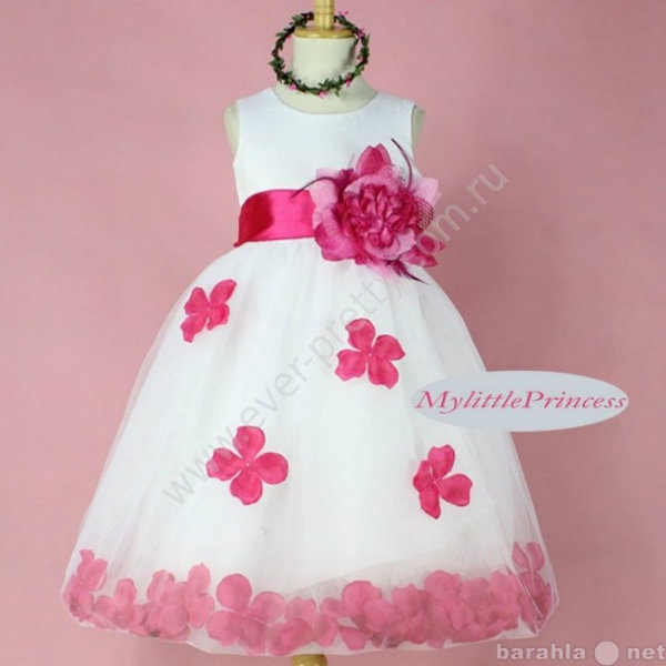 Продам: Детское платье с розовыми лепестками (По
