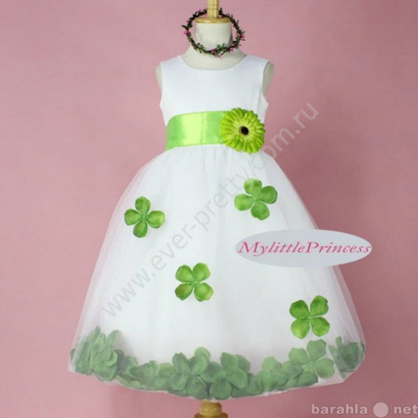 Продам: Детское платье с зелеными лепестками