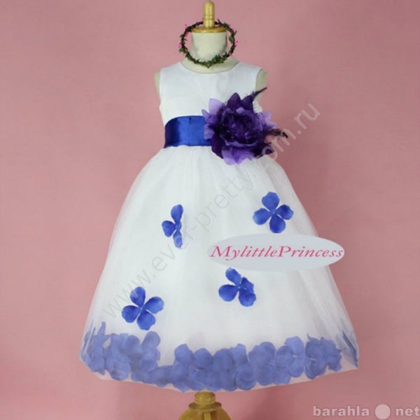 Продам: Детское платье с синими лепестками