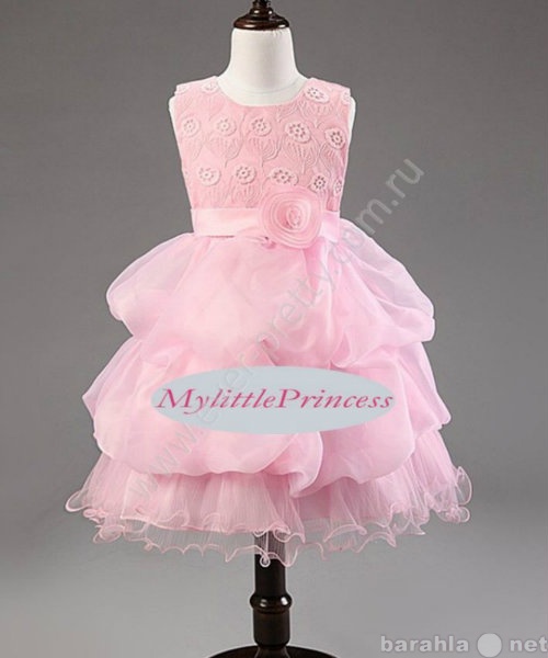Продам: Детское платье розовое с защипами
