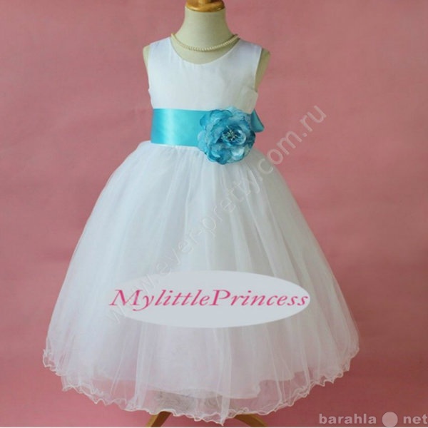 Продам: Детское платье с голубым цветком