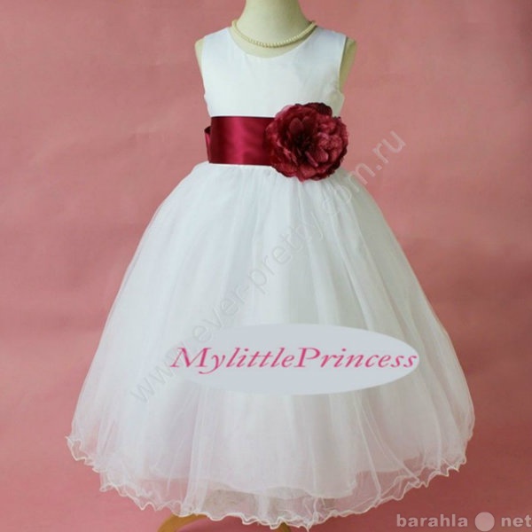 Продам: Детское платье белое с бордовым цветком