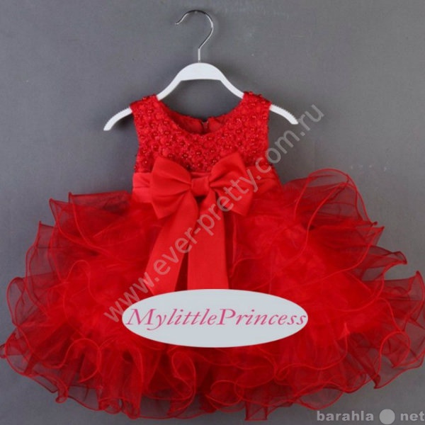 Продам: Детское платье красное многослойное
