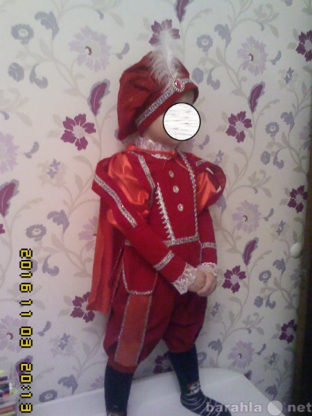 Продам: карнавальный костюм принца -пажа