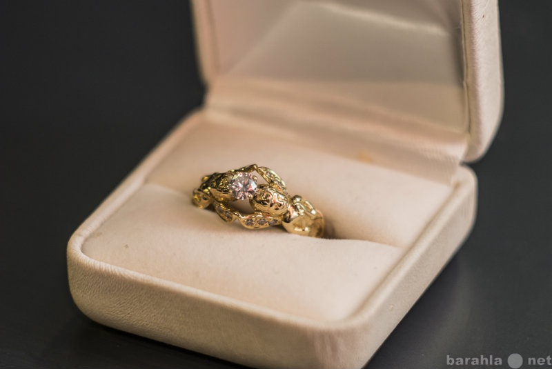 Продам: Кольцо золотое пр.750 с бриллиантами