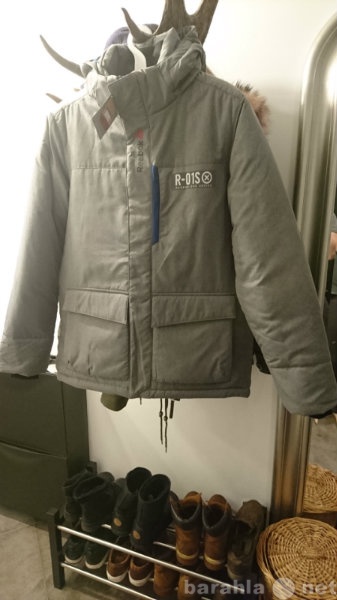 Продам: Новая зимняя куртка Reebok