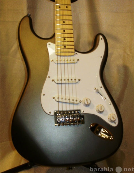 Продам: Fender Custom Shop Stratocaster Satin