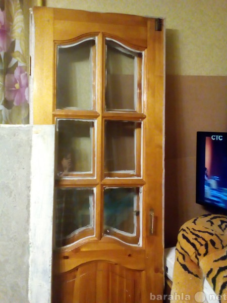 Продам: Двери деревянные со стеклом