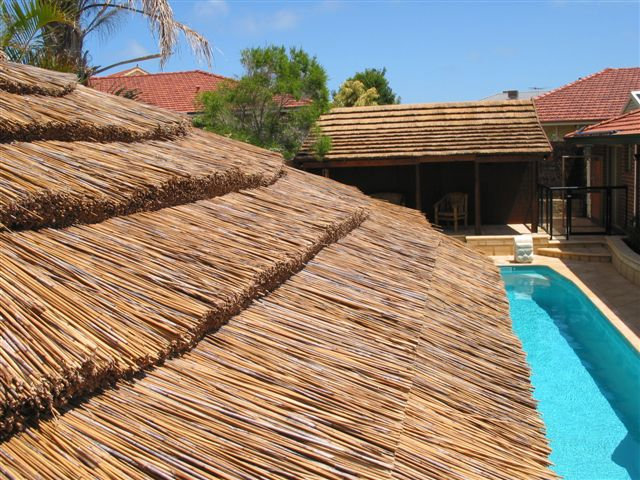 Предложение: Камышовая и деревянная крыша