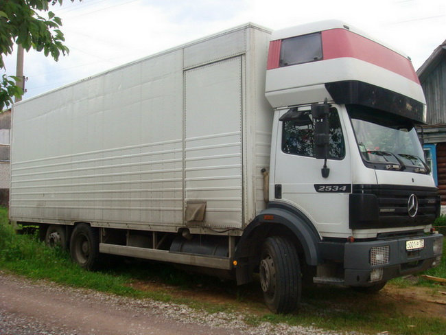 Предложение: Грузоперевозки Мерседес фургон, 10 тонн.