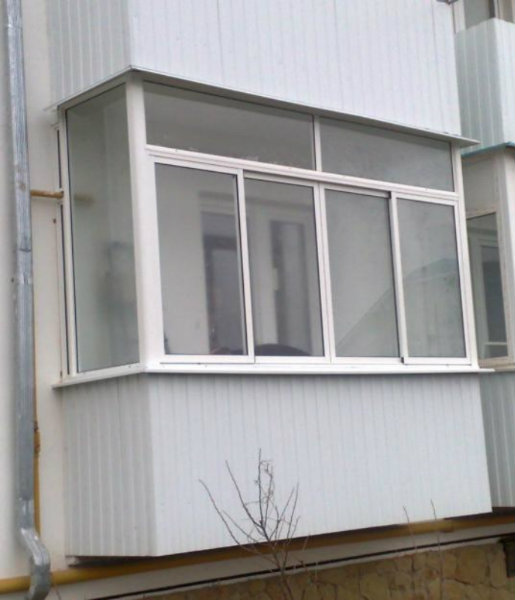 Предложение: Остекление балконов алюминием и пластико
