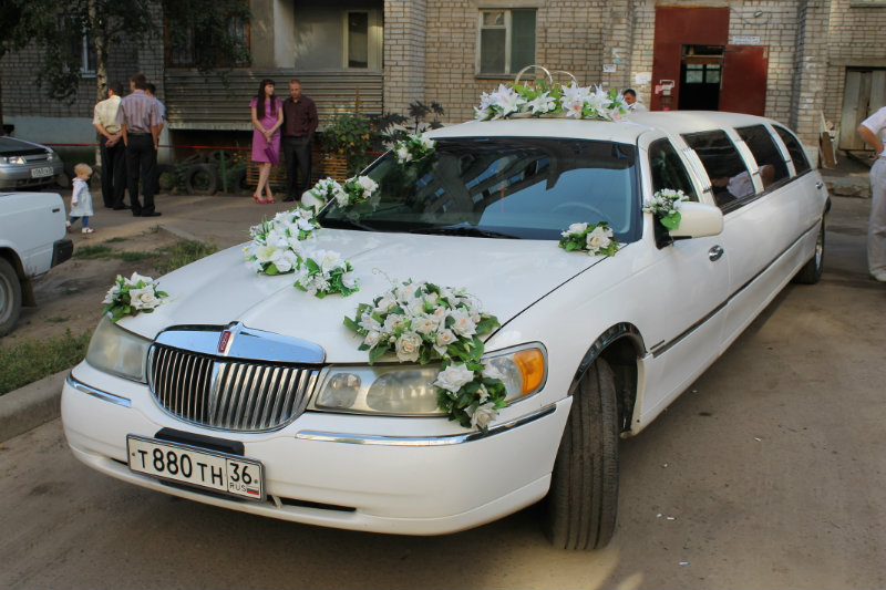 Предложение: Лимузин на свадьбу с водителем