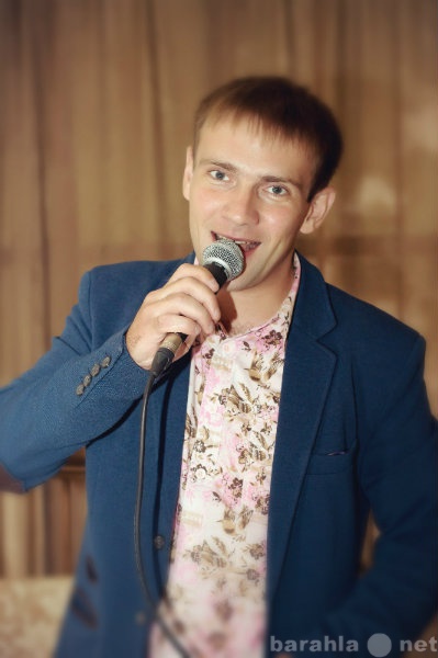 Предложение: Ведущий - вокалист Иван Агафонов.