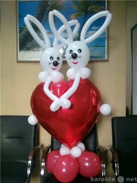 Предложение: Фольгированное сердце с зайками из шаров