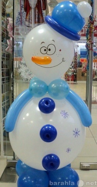 Предложение: Снеговик в шляпе из воздушных шаров