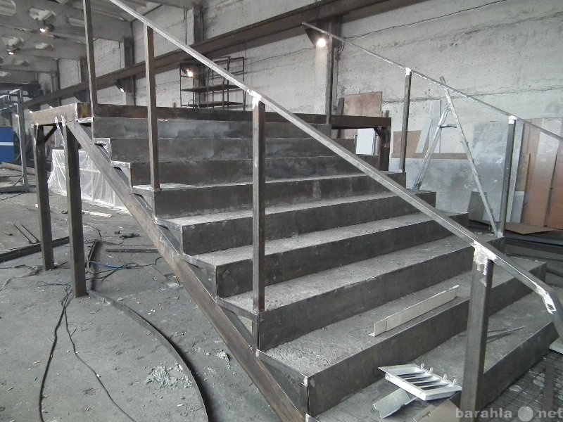 Предложение: металлические лестницы
