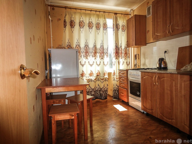 Однокомнатная квартира сарапул. Нечаева 5а. Снять квартиру в Сарапуле на длительный срок.